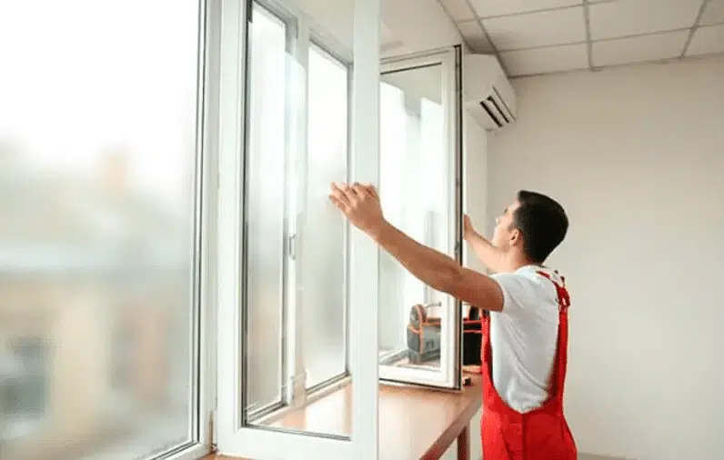 What Should You Look for When Hiring a Window Repair Professional?